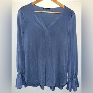 Cable & Gauge - Blue Bell Sleeve Top